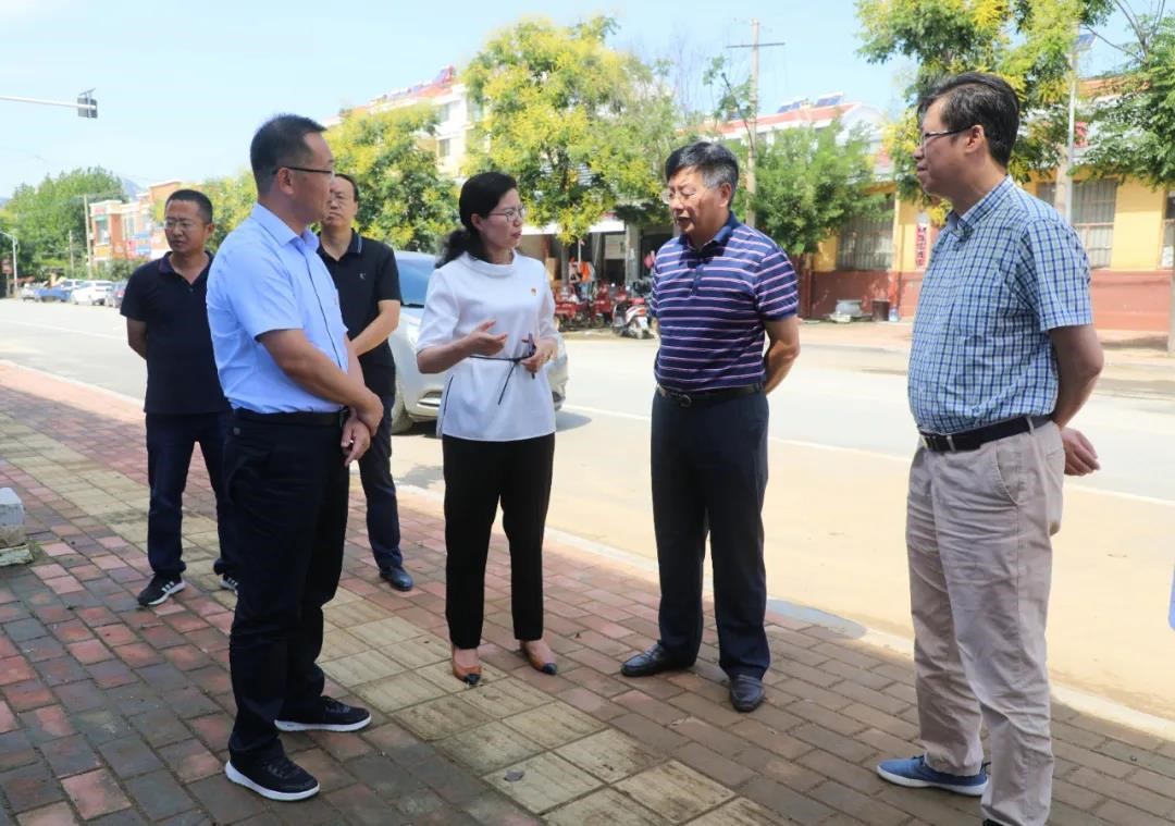 劉裕良同志率隊到平度市舊店鎮(zhèn)考察調(diào)研對口幫扶項目進展情況?