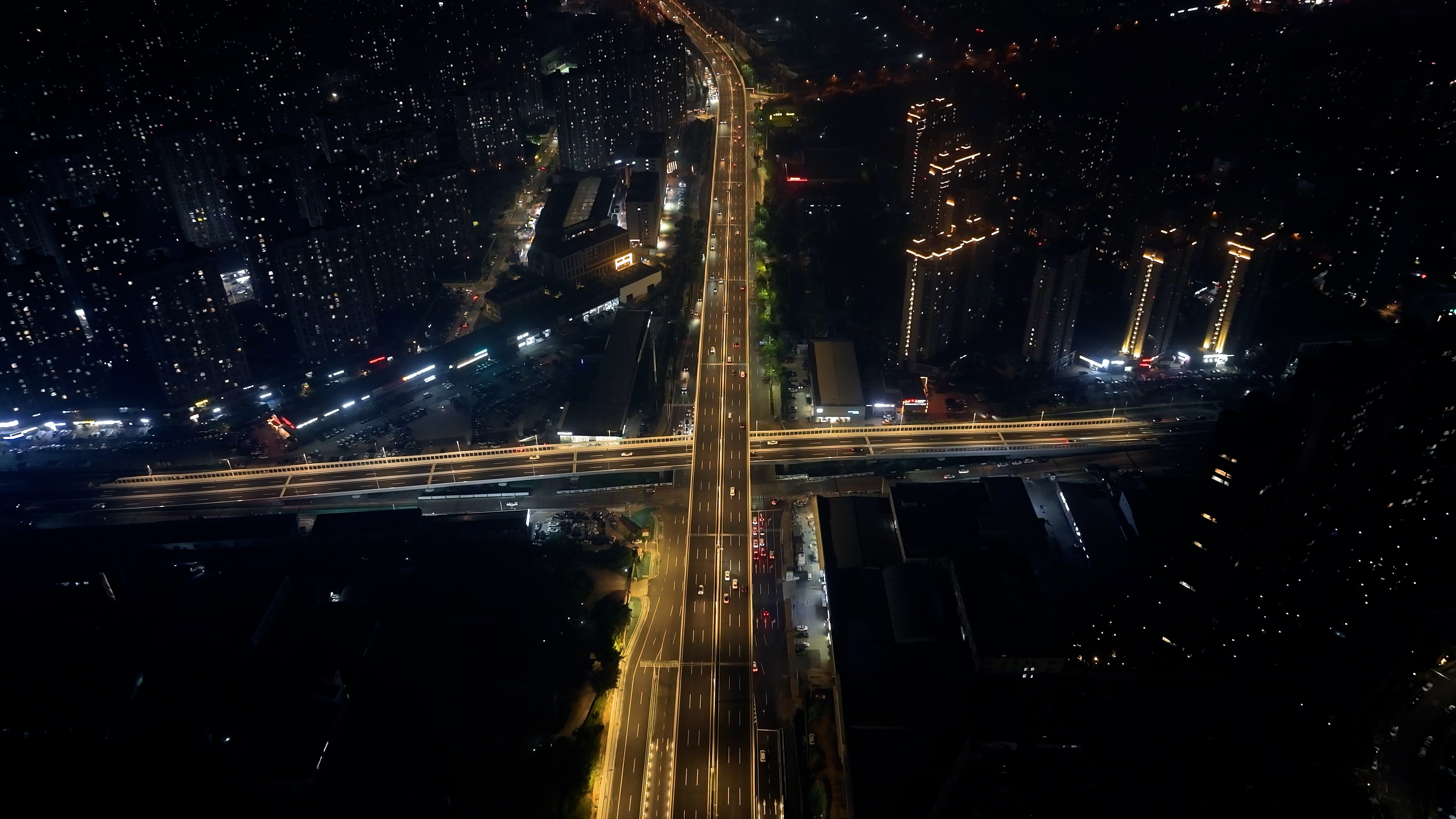 長(zhǎng)沙路、金水路跨線橋正式建成通車