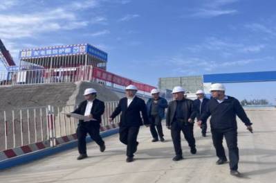 集團(tuán)公司黨委書記、董事長(zhǎng)王元斌一行調(diào)研安居公司京口路保障性住房項(xiàng)目建設(shè)
